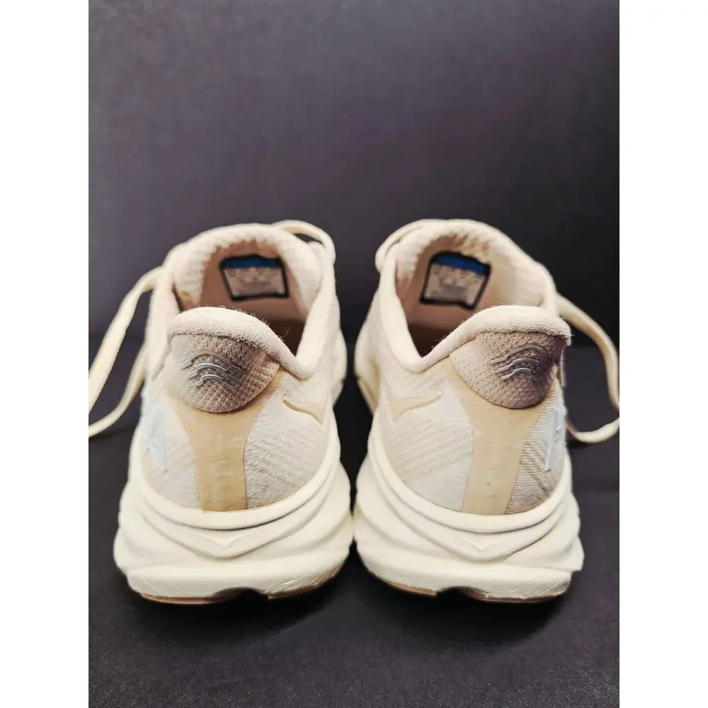 Hoka Women 8 Comfy footwear